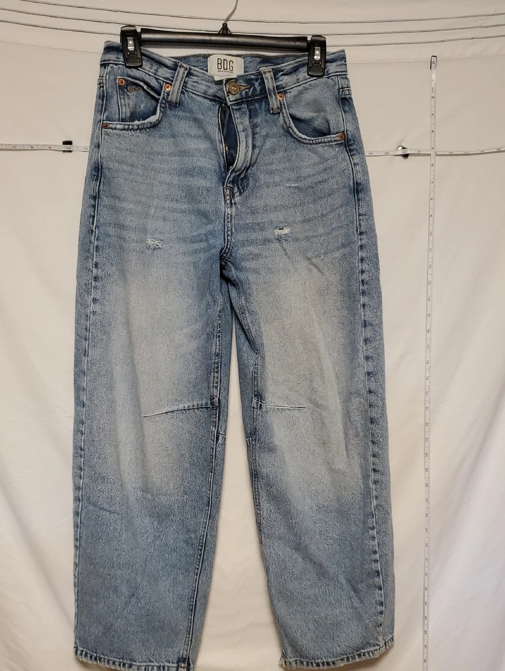 BDG Buckle Barrel Leg Jeans Sz26 - Picture 2 of 5